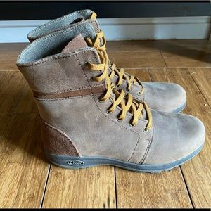 Chaco Natilly boots (Bison)